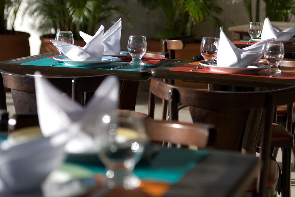 Oyo Hotel Arembepe Beach Hotel, Camacari Ngoại thất bức ảnh